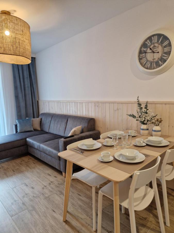 Apartment Pba Stockholm - Basen Kryty, Parter, Taras, Parking *